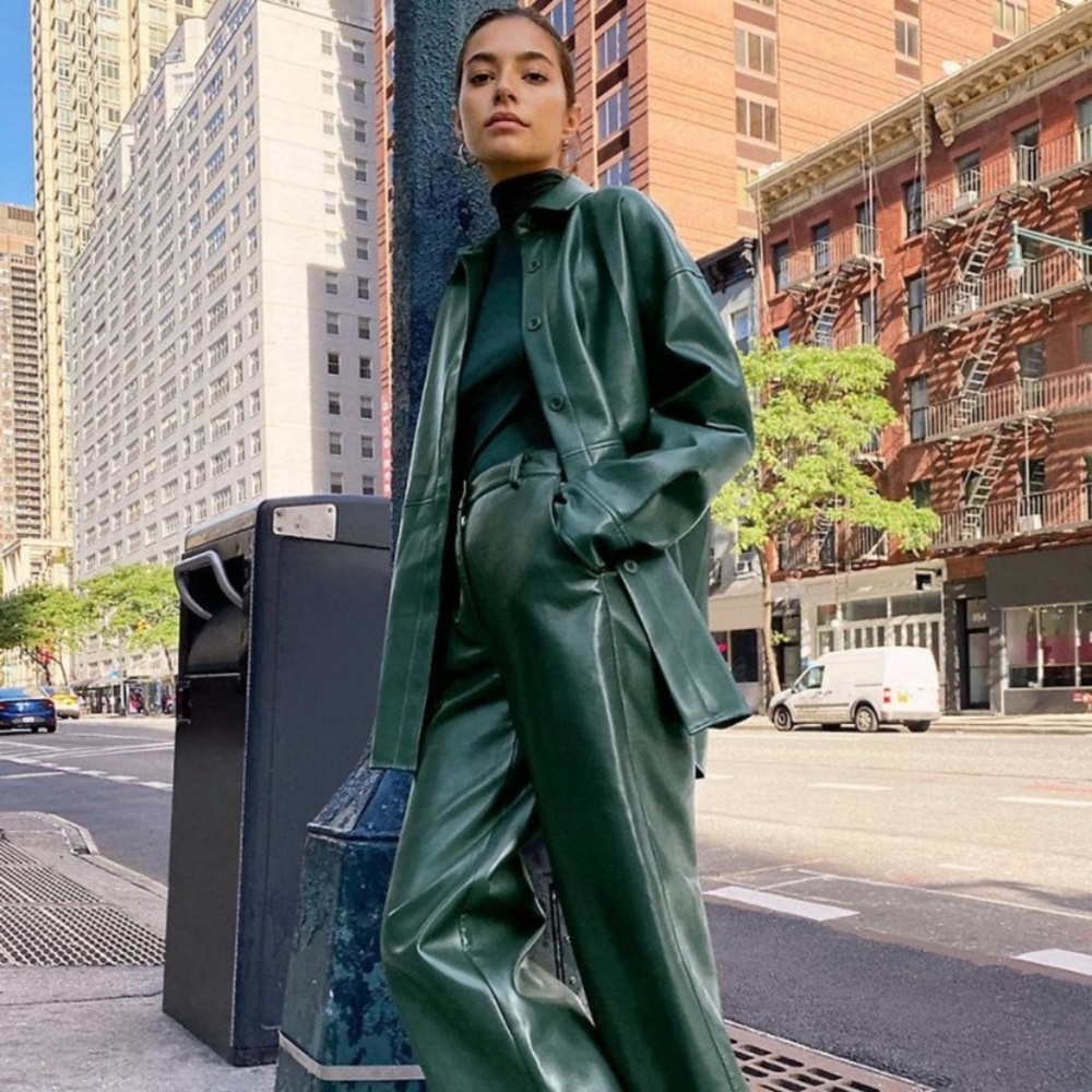 NWT Aritzia Pelli shirt jacket teal forest green size X- Small